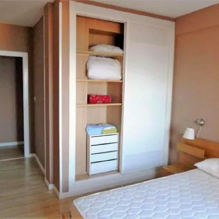 Perla 2 Paseo Maritimo Apartment *