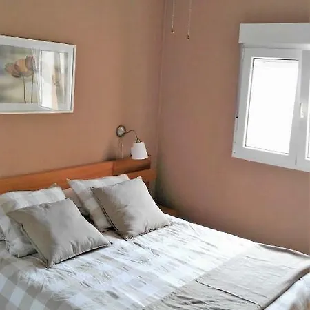 Perla 2 Paseo Maritimo Apartment *
